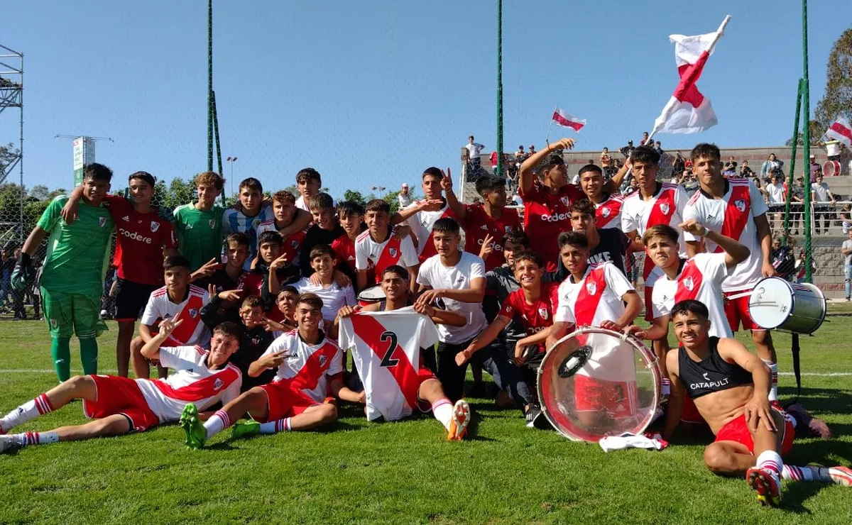 La Octava del Más Grande celebró el triunfo superclásico.