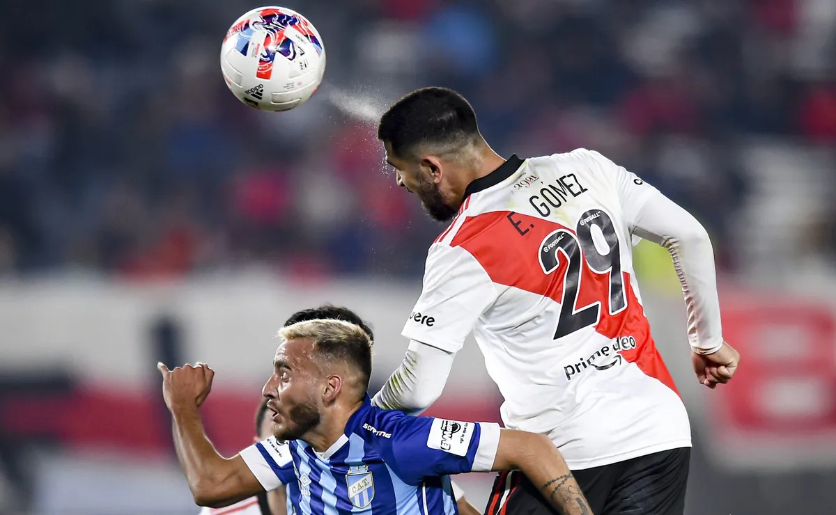 El Millonario se mide contra Atlético Tucumán en el José Fierro.