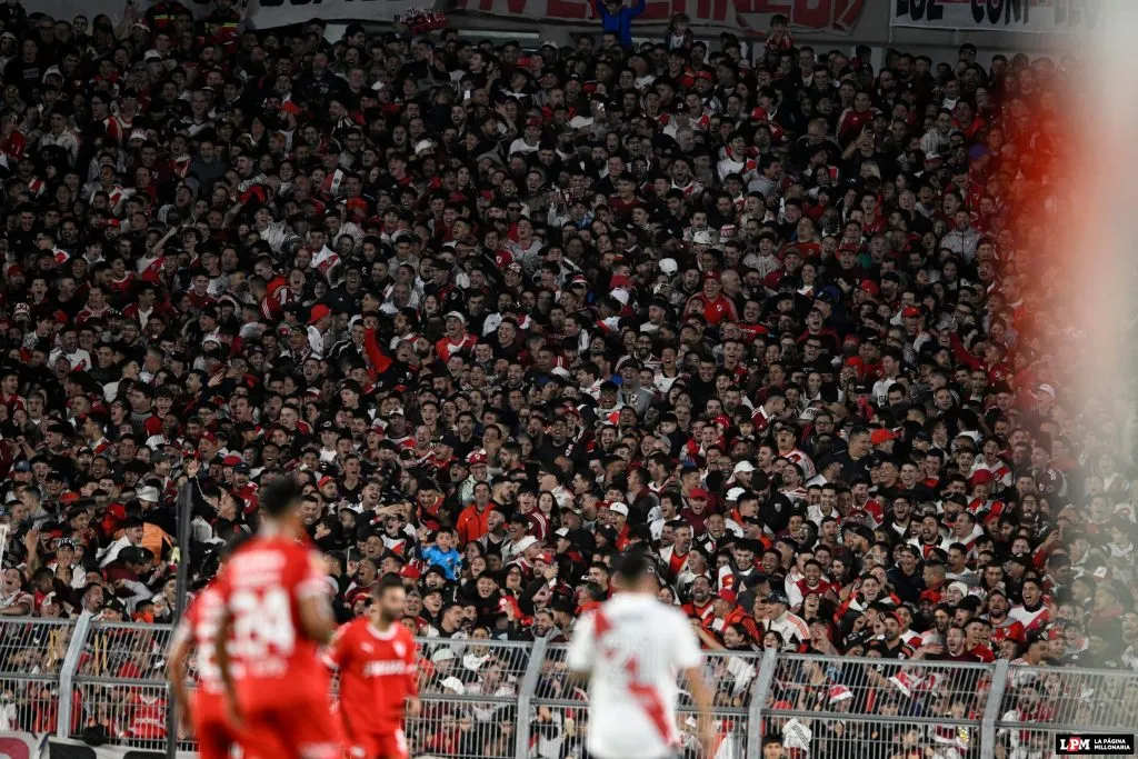Los hinchas de River volvieron a copar el Monumental (Foto: La Página Millonaria / Diego Haliasz)