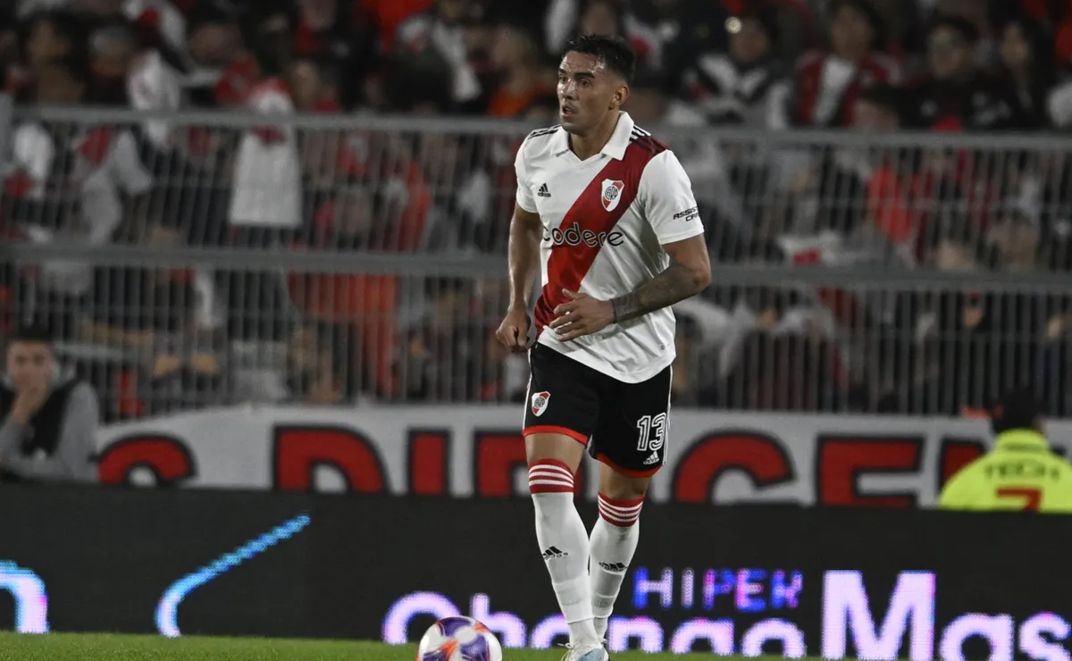 Enzo Díaz fue amonestado en el segundo tiempo. (Foto: La Página Millonaria / Diego Halasz).