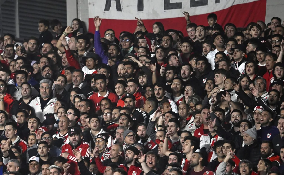 Buscate en las tribunas del Monumental