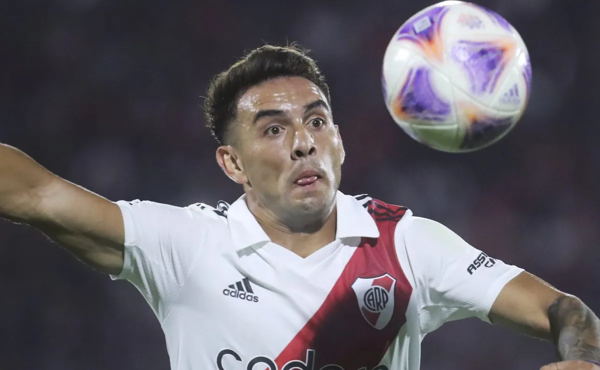 Enzo Díaz fue expulsado en el final del primer tiempo
