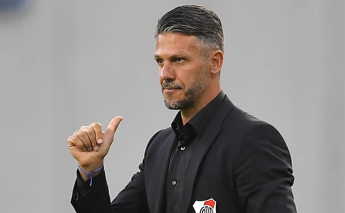 El DT millonario definió la lista de concentrados para enfrentar a Sporting Cristal.