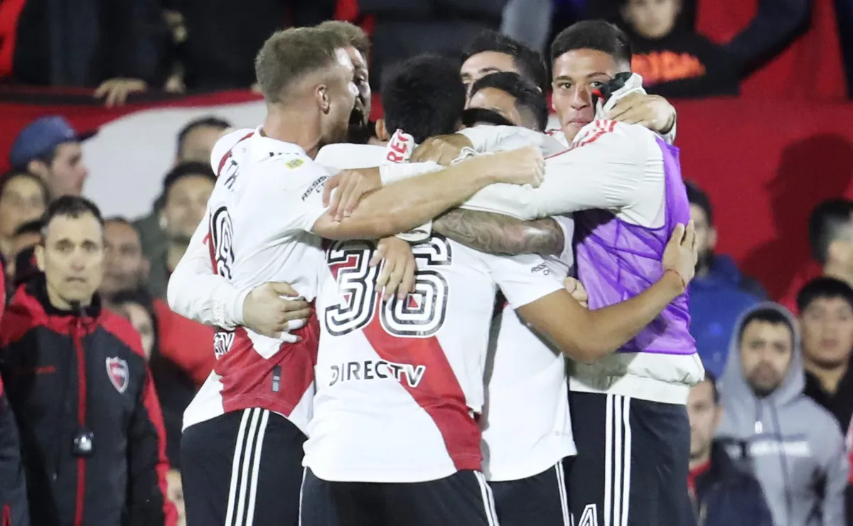 River le ganó a Newell's en Rosario.