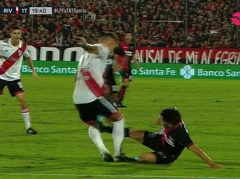 VIDEO: la patada criminal a González Pirez que el VAR ignoró