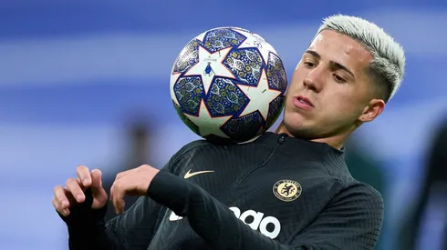 El ex mediocampista millonario extendió su contrato con Chelsea.