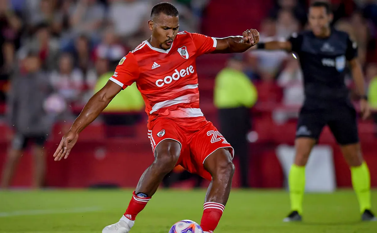 Salomón cortó una racha de más de un año sin marcar goles a nivel clubes.