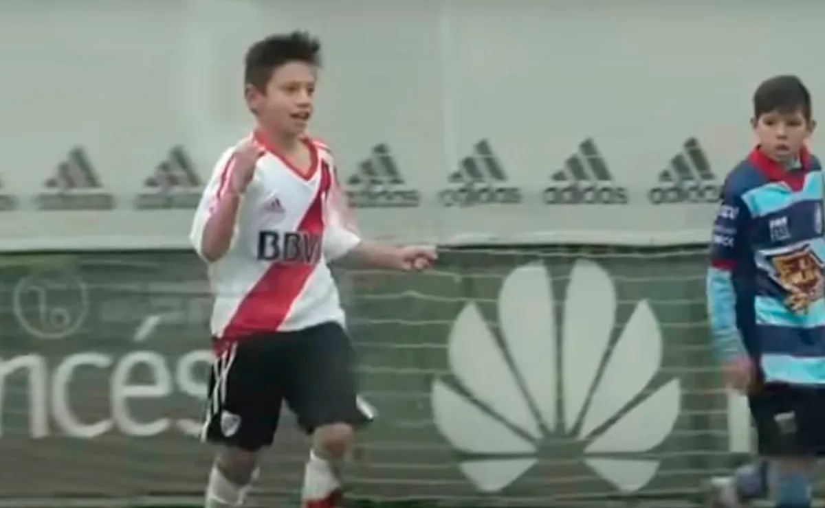 Echeverri llegó de muy chico desde Deportivo Luján