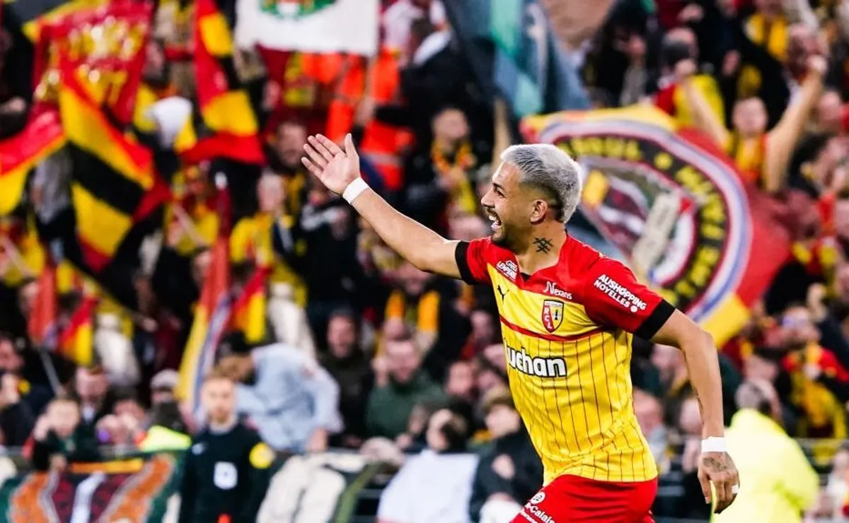 Facundo Medina, autor de un golazo que le pone suspenso a la definición de la Ligue 1