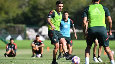 El Colo Kranevitter, con la pelota y cada día más cerca de volver a las canchas.