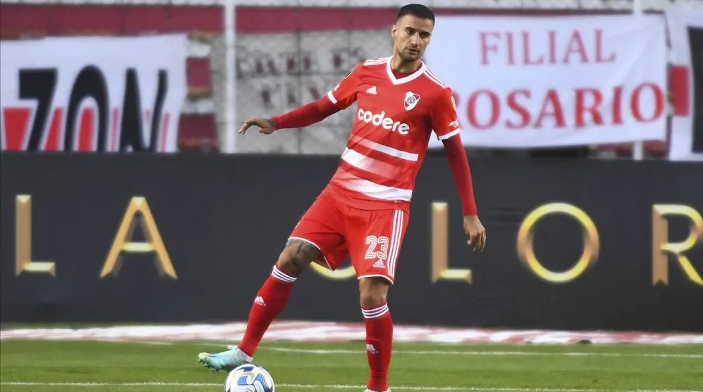 Mammana se perfila para ser titular en el Más Grande, en lugar de González Pirez.