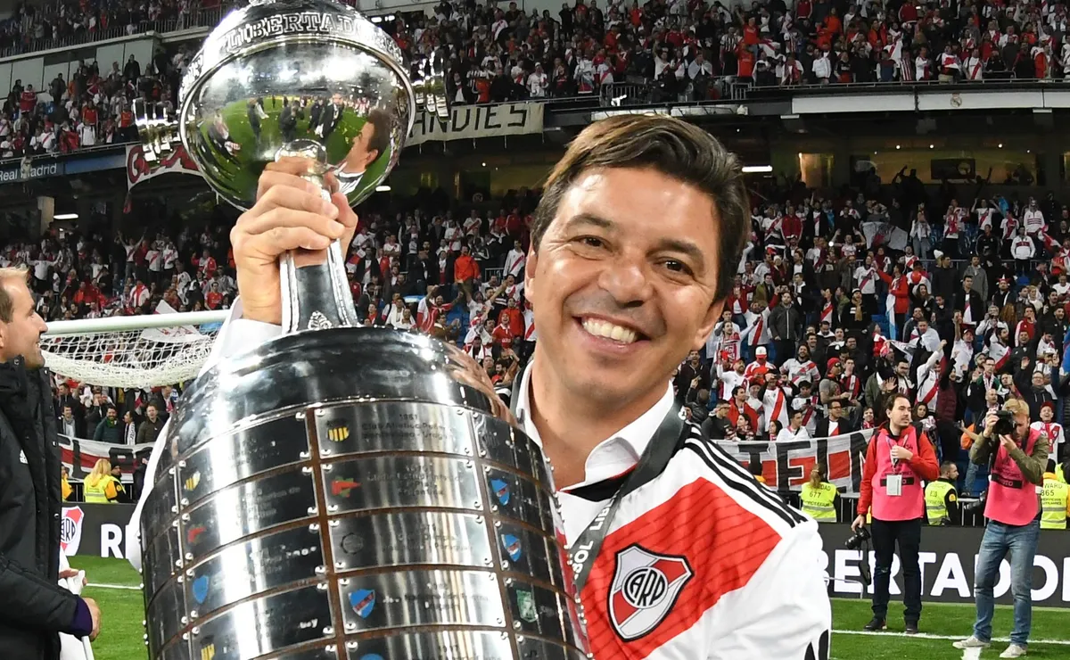 Marcelo Gallardo con la copa
