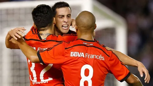 El Mellizo saludó a River y Carlos Sánchez le respondió como un hincha más.