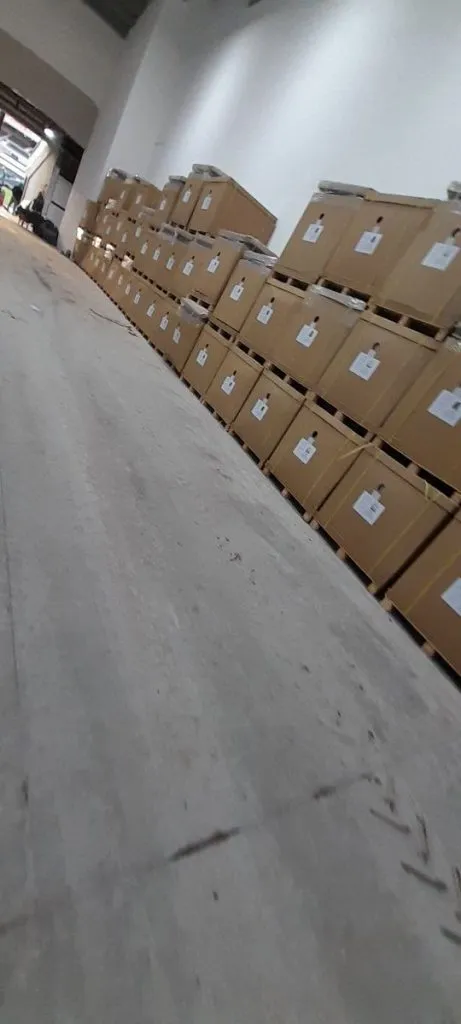 La llegada de las nuevas butacas al Monumental (Foto: Twitter @ObrasRiverPlate)