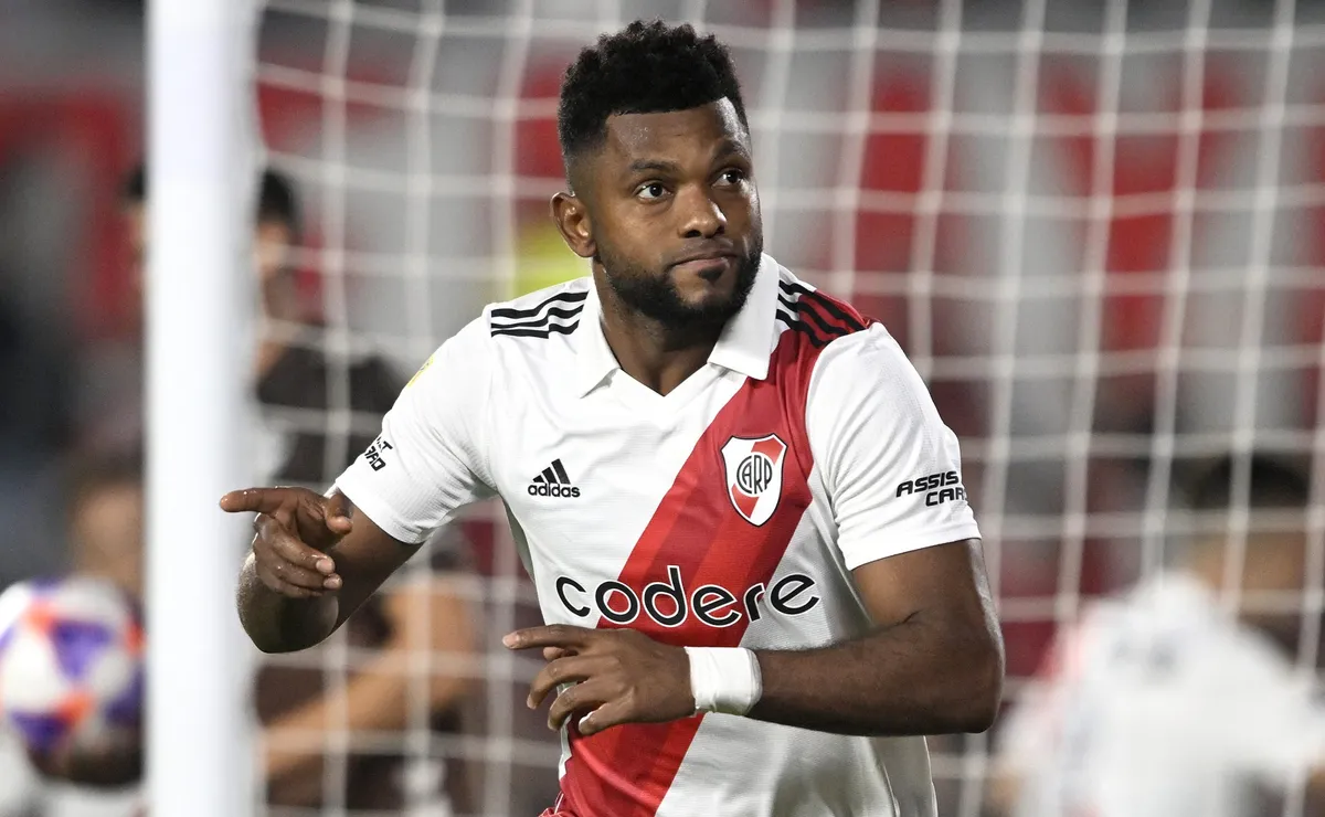 El Más Grande se impuso por 2-1 a Platense y mira a todos desde arriba. (Foto: Getty).