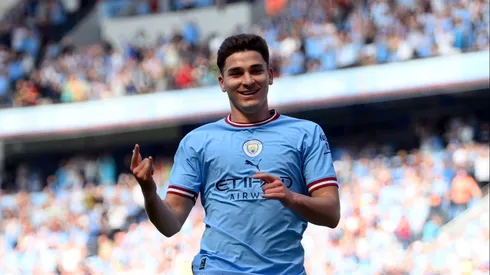 No lo pueden para a Julián en Inglaterra. (Foto: Getty).