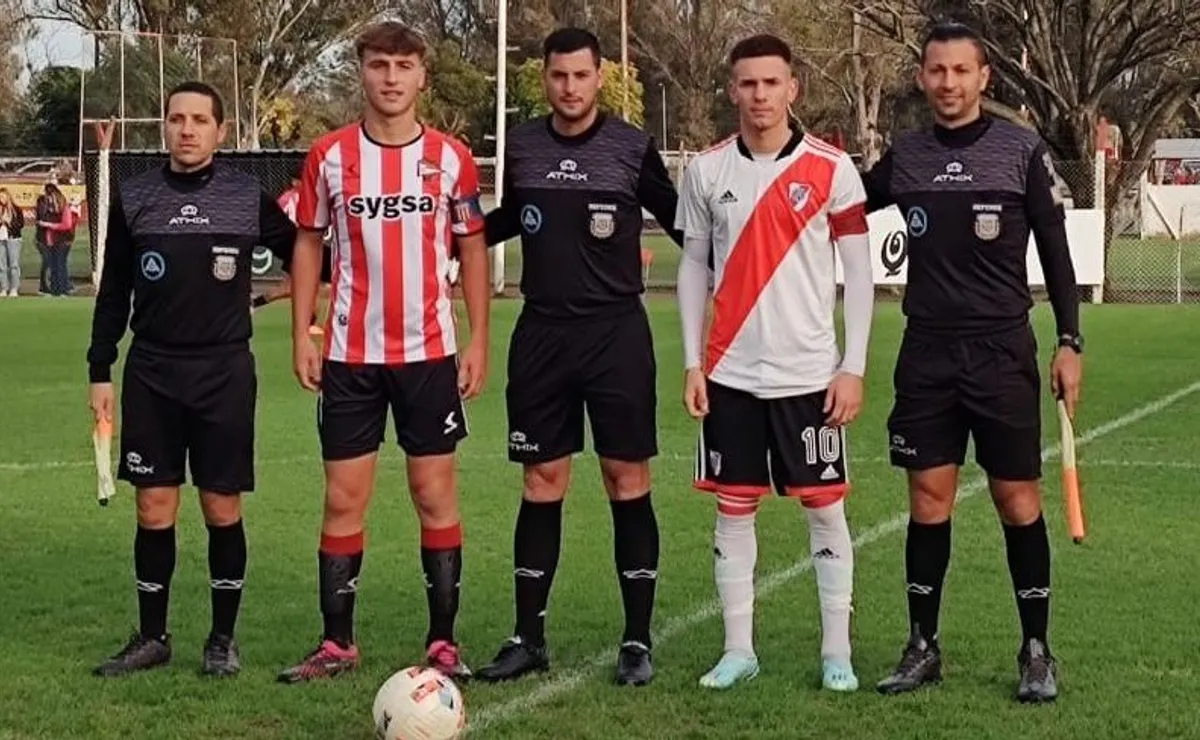 Franco Mastantuono la rompió y marcó dos goles en el triunfo de la Séptima.
