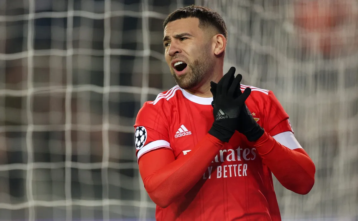 Es casi una utopía que Otamendi juegue en River.