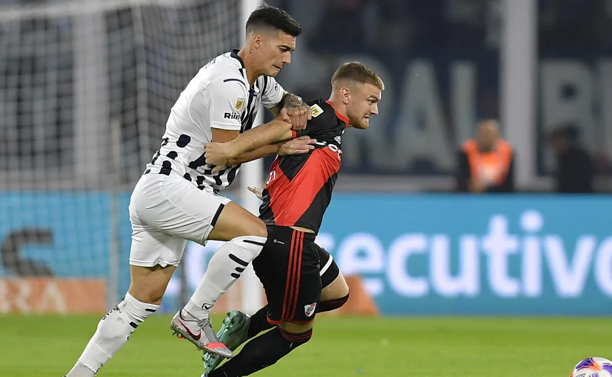 River visitó a Talleres por la fecha 16 de la Liga Profesional.