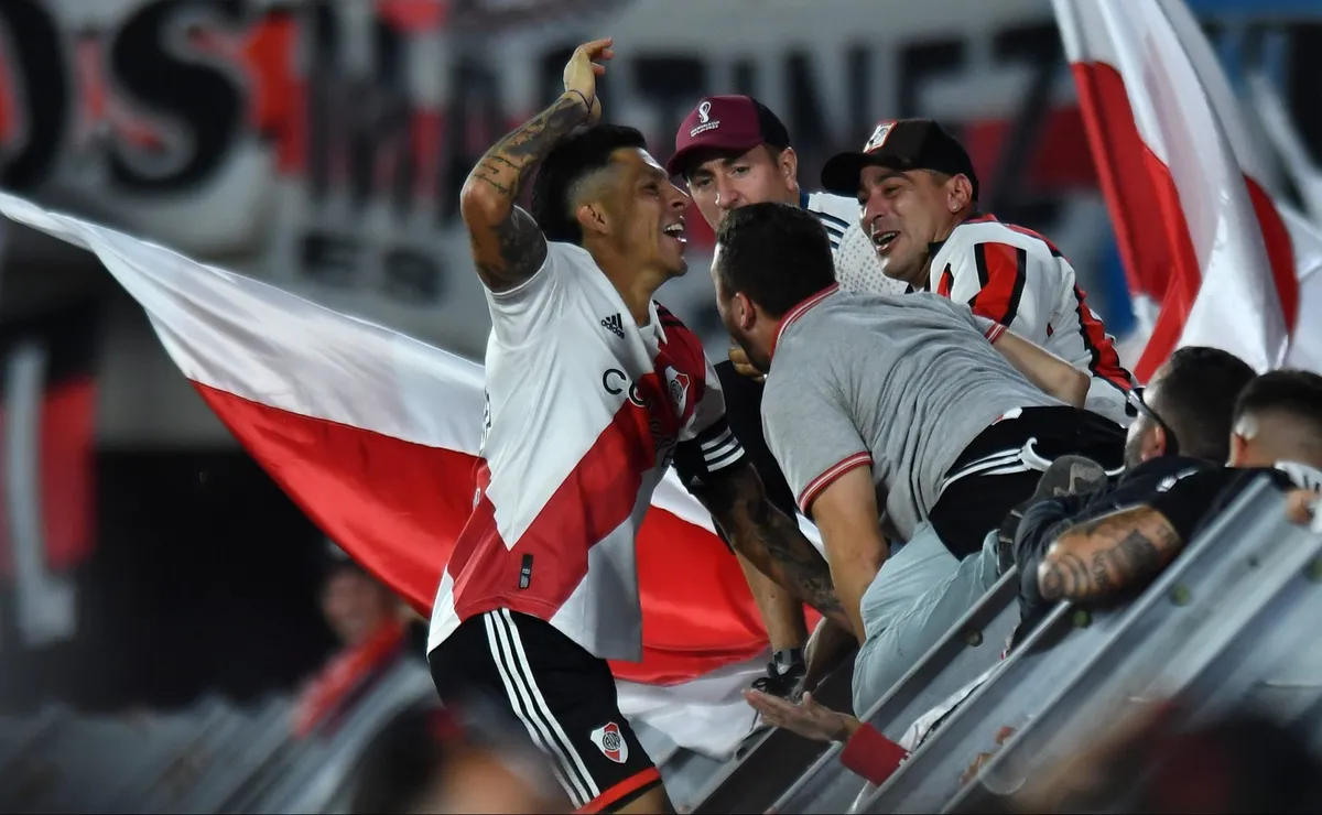 Enzo Pérez, un hincha más.