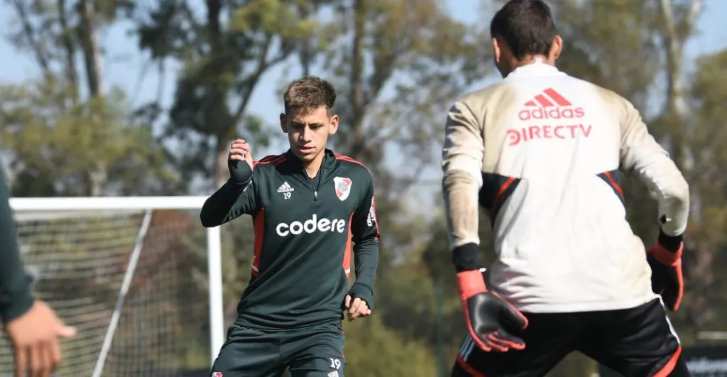 El Diablito con el nuevo dorsal en el entrenamiento (Foto: Prensa River)