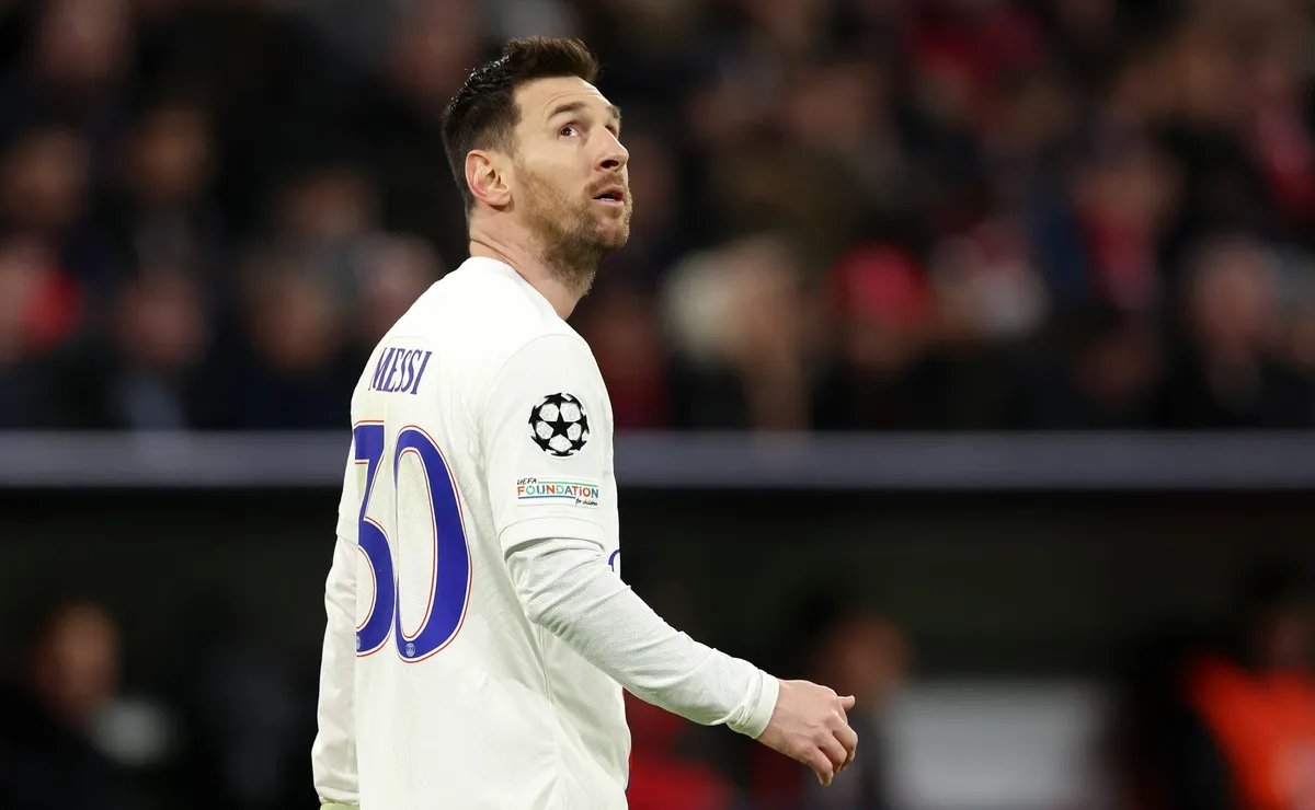 Messi cambiará de club a mitad de año y su futuro podría estar en Arabia.