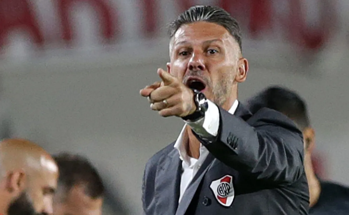 Demichelis prefirió no cargar las tintas sobre Ostojich, de pésimo arbitraje en Brasil.