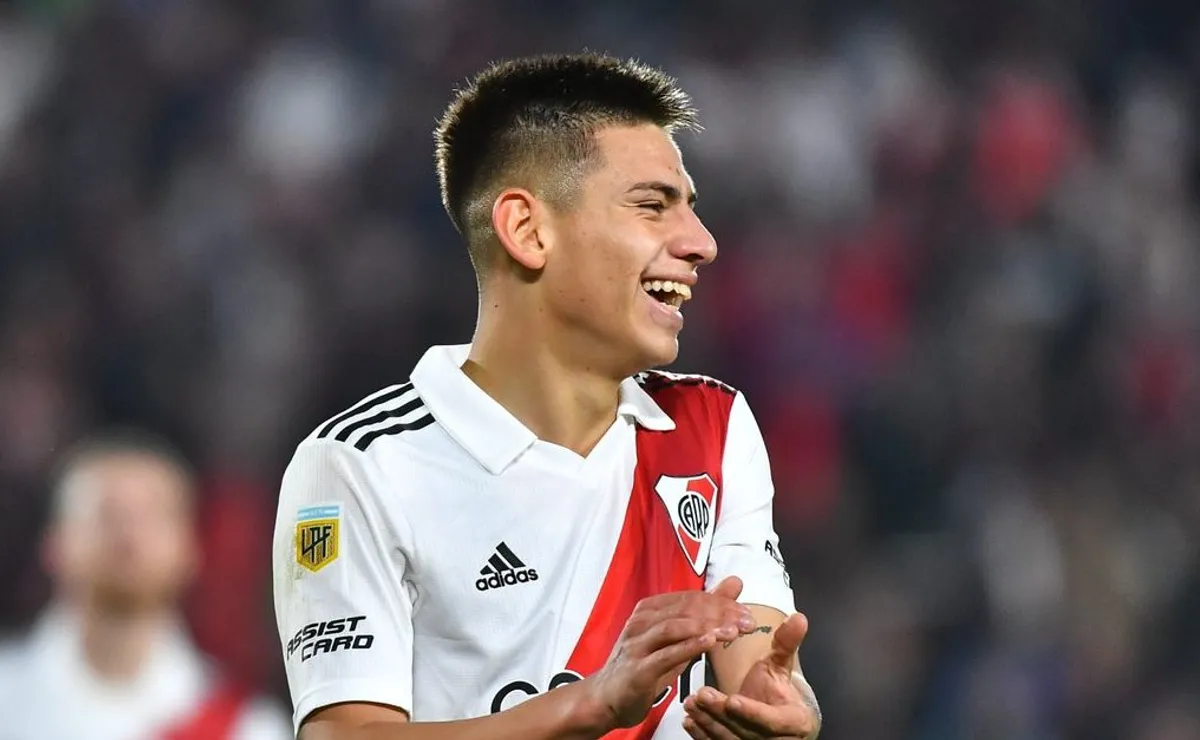 Echeverri visitó a su familia en Chaco y sorprendió a todos.