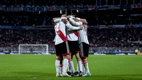 River festejó ante Instituto en un Monumental repleto.
