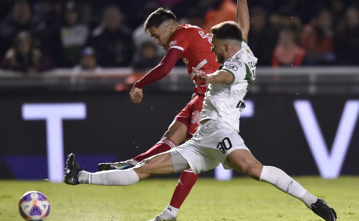 River visita a Banfield y los números están a su favor