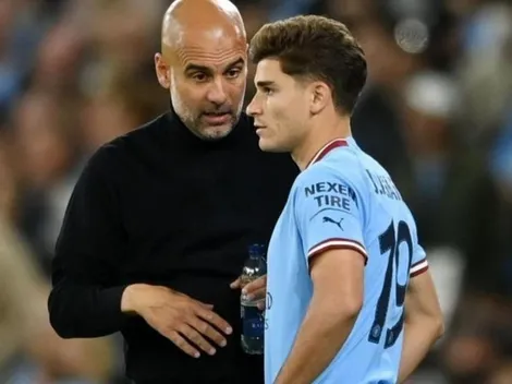 La dura crítica a Guardiola en España por no poner a Julián: "Pep lo ignora"