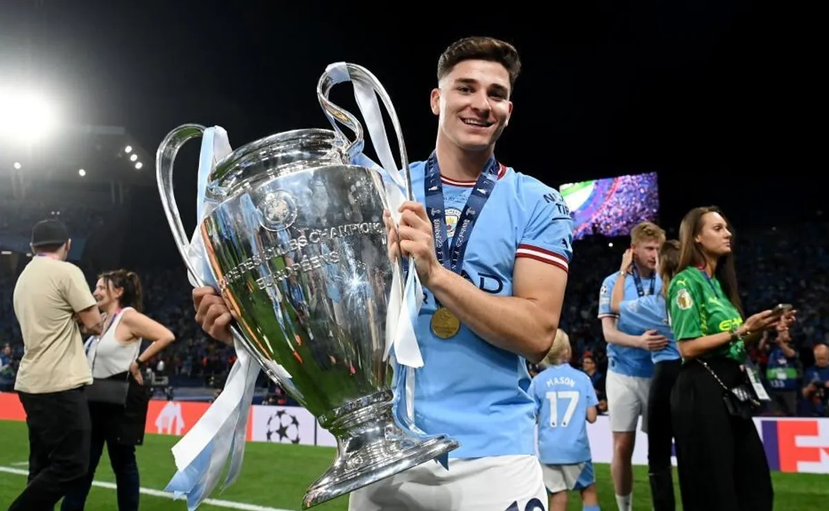 Julián se metió entre los 7 mejores en el Balón de Oro.