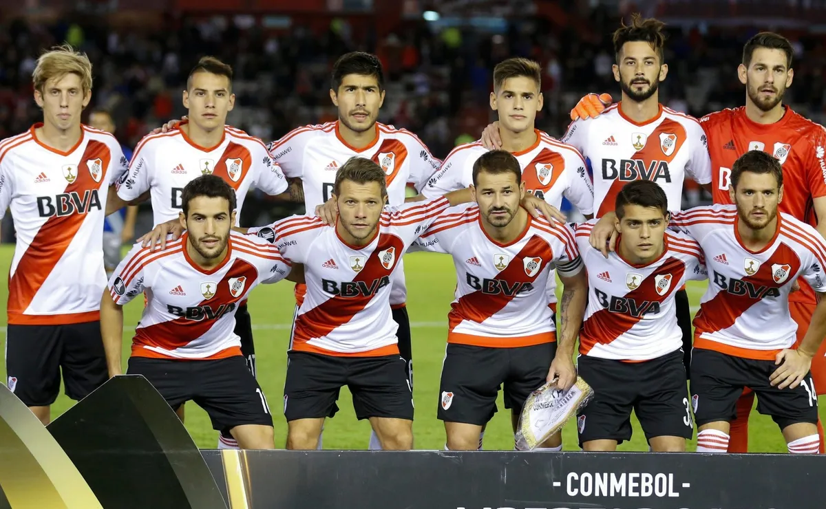 El ex atacante millonario firmó contrato con Deportivo Maipú de Mendoza.