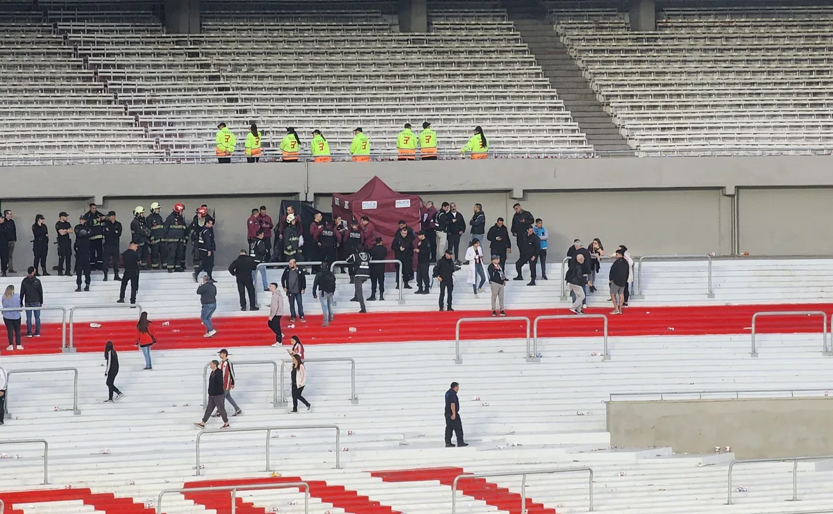 Murió un hincha de River en el Monumental al caer desde la Sívori Alta
