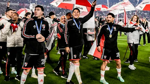 Enzo Pérez celebra otro título en River.