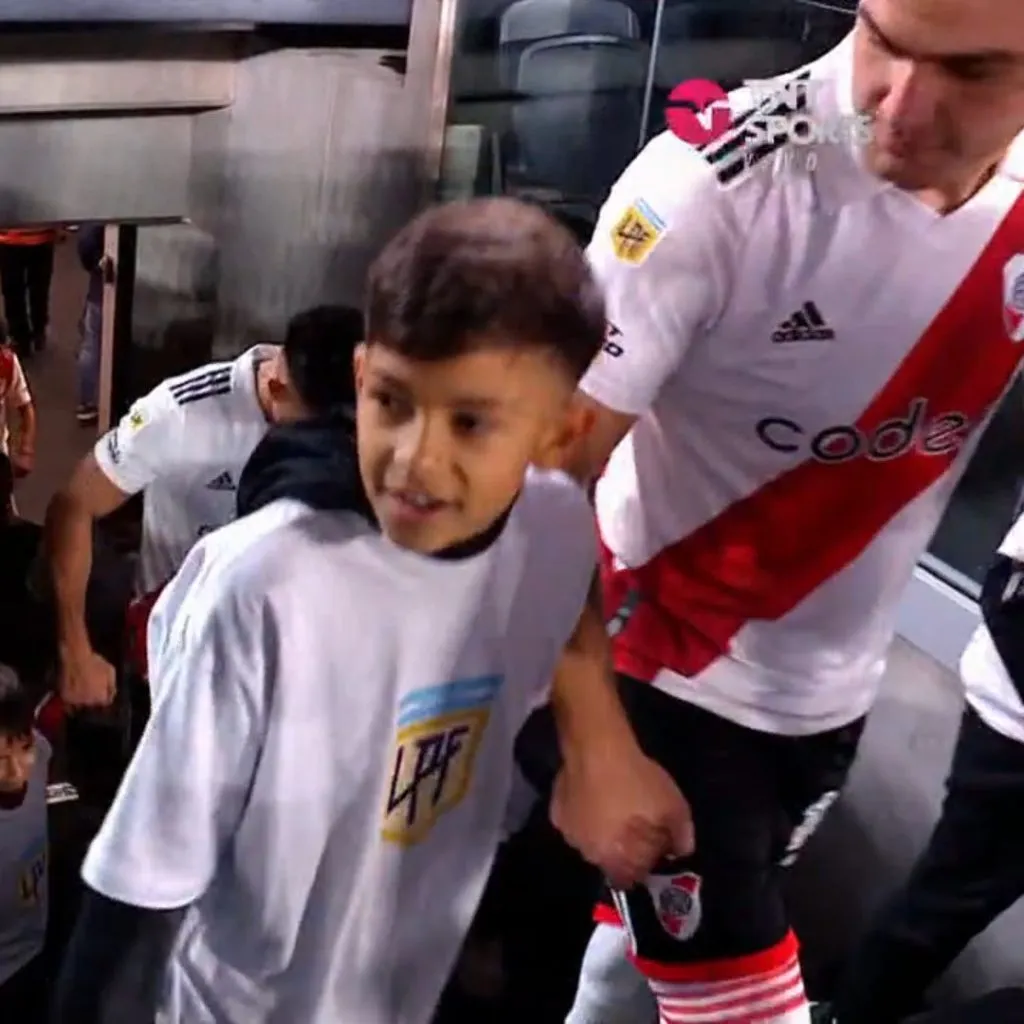 Benjamín Lanzini, de la mano con González Pirez