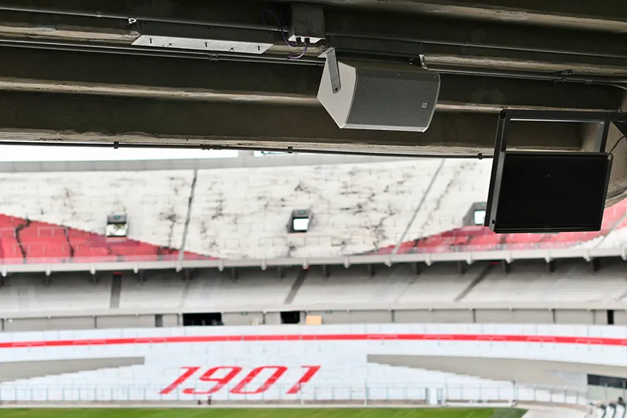 El nuevo sistema sectorizado, que permite dirigir el sonido a cada ubicación del estadio (Foto: Prensa River)