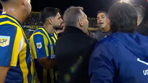 El técnico de Central se fue enojado por los minutos adicionados por el juez.