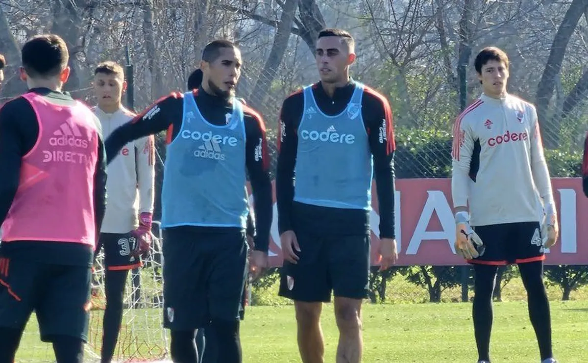 El Mellizo se sumó a los entrenamientos y se reencontró con viejos amigos.