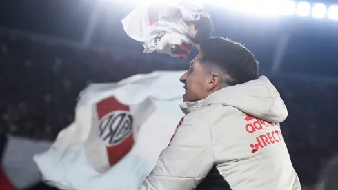 El capitán millonario festejó colgado de la Sívori, como un hincha más.