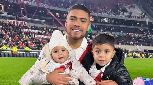 Paulo junto a sus hijos, Antonela y Agustín.