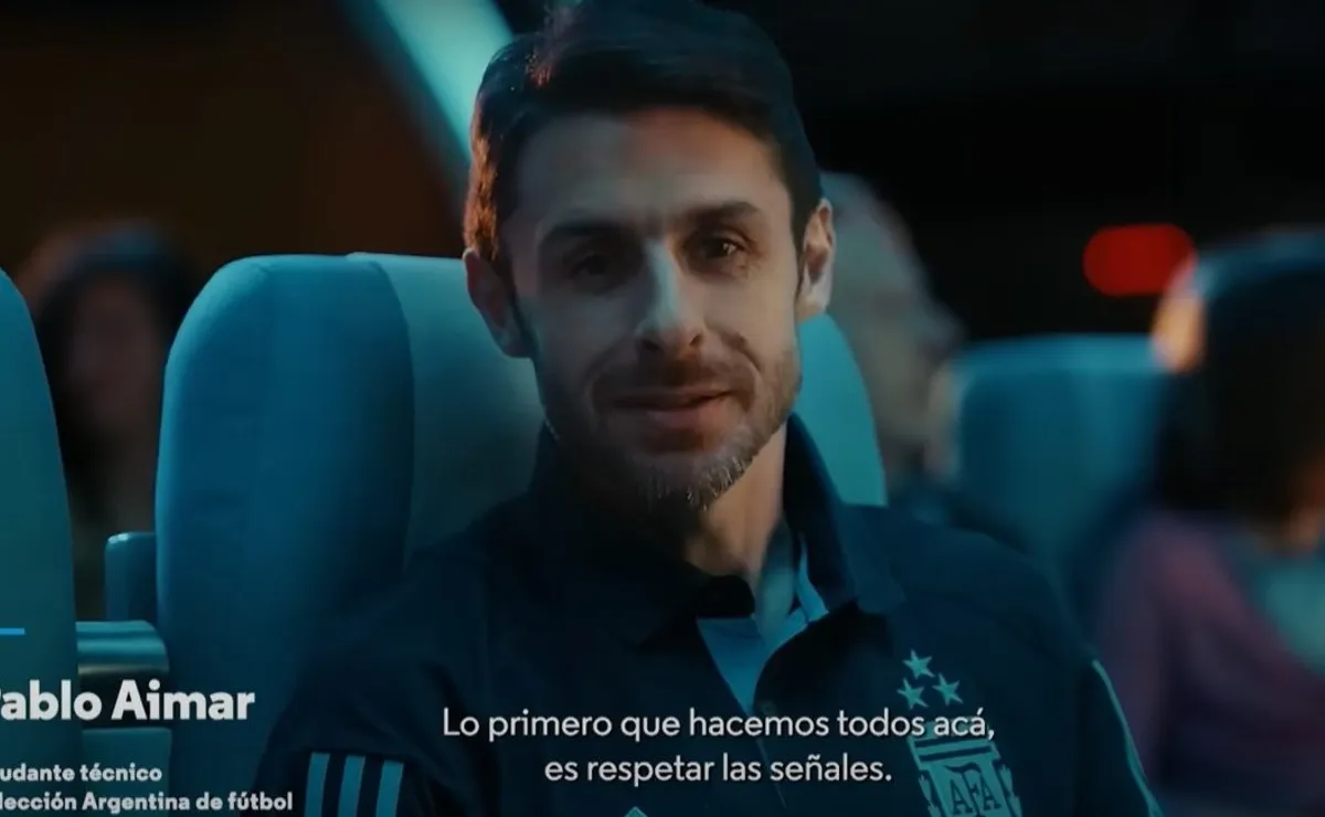 Pablo Aimar y una actuación estelar en el video de Aerolíneas Argentinas.