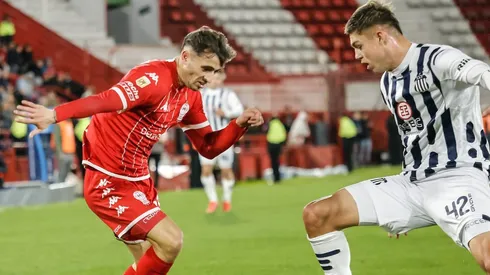 La T gana en Parque Patricios y le pone suspenso a la definición.