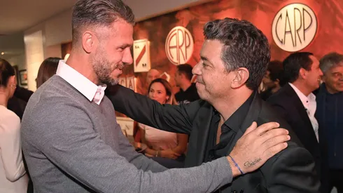 El encuentro entre Micho y el Muñeco que se dio en el Museo, el día de la inauguración de la estatua del ex DT.