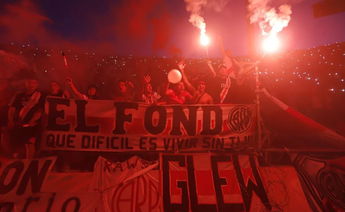 Los hinchas de River se preparan para copar San Nicolás.