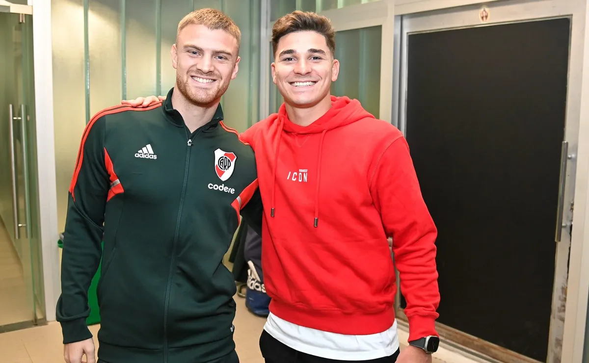 Lucas Beltrán y Julián Álvarez.