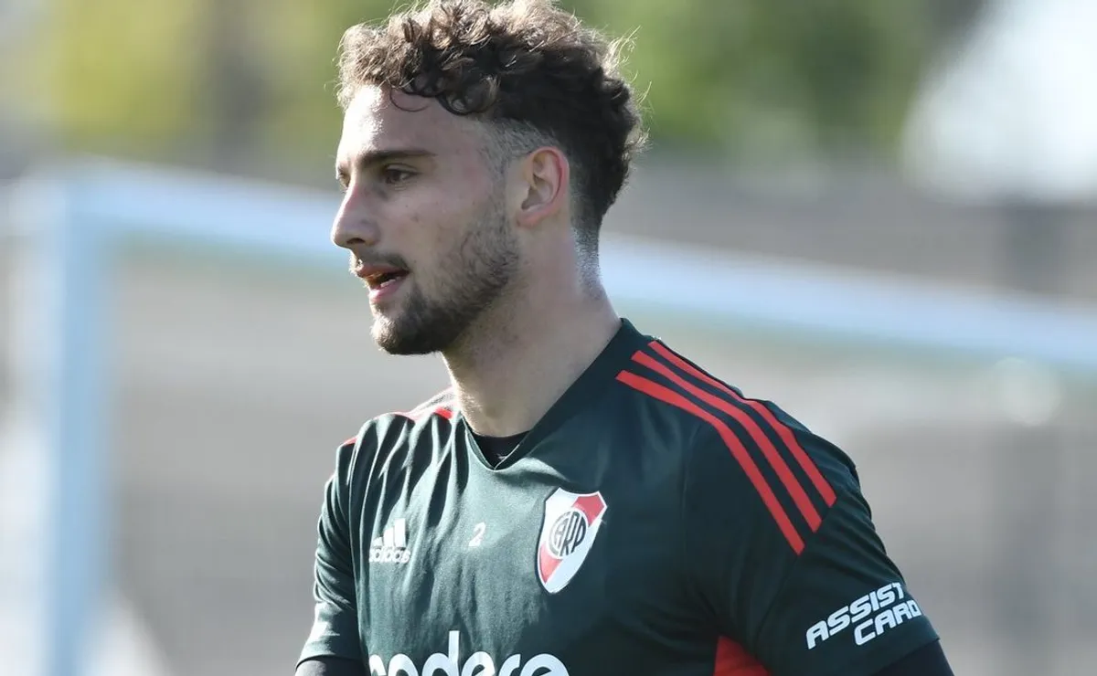 El flamante refuerzo de River busca su lugar en el plantel.