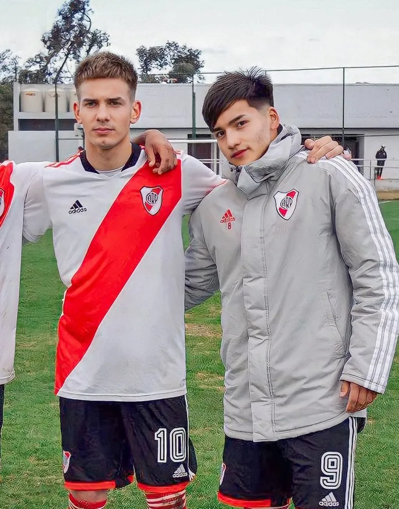 Mastantuono y Subiabre, las dos joyas de las inferiores con chances de sumarse a la pretemporada.