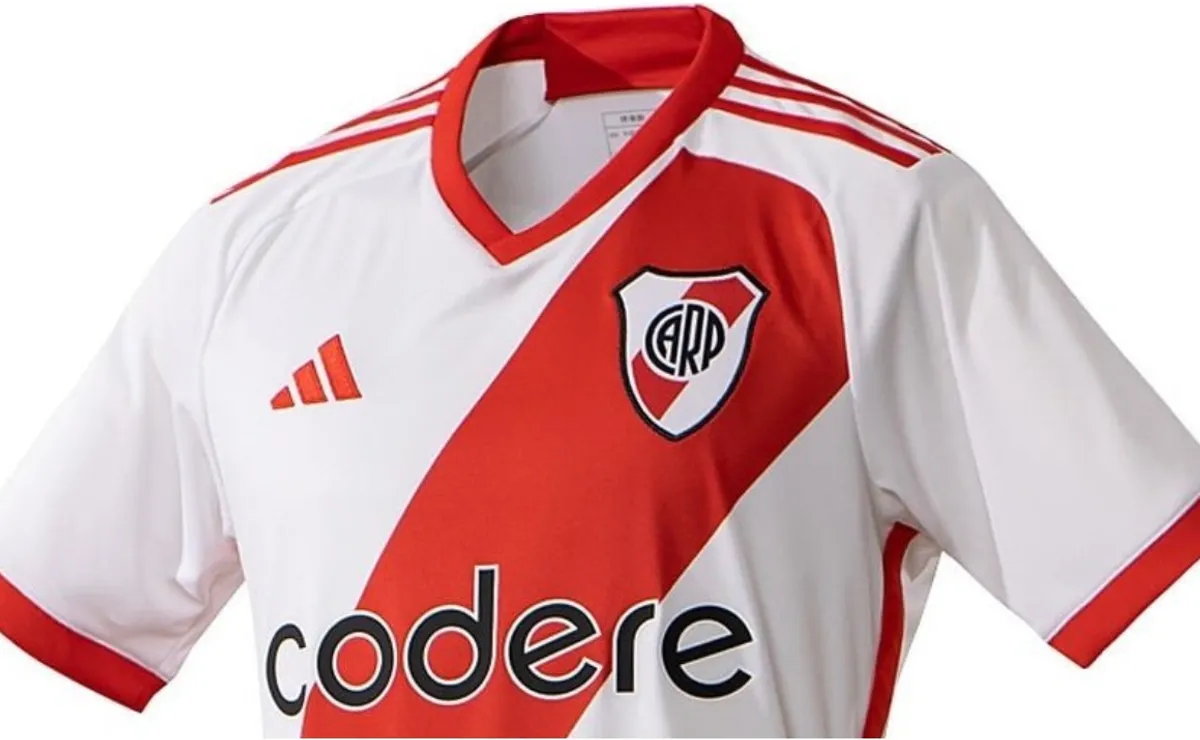 La nueva casaca del Más Grande.