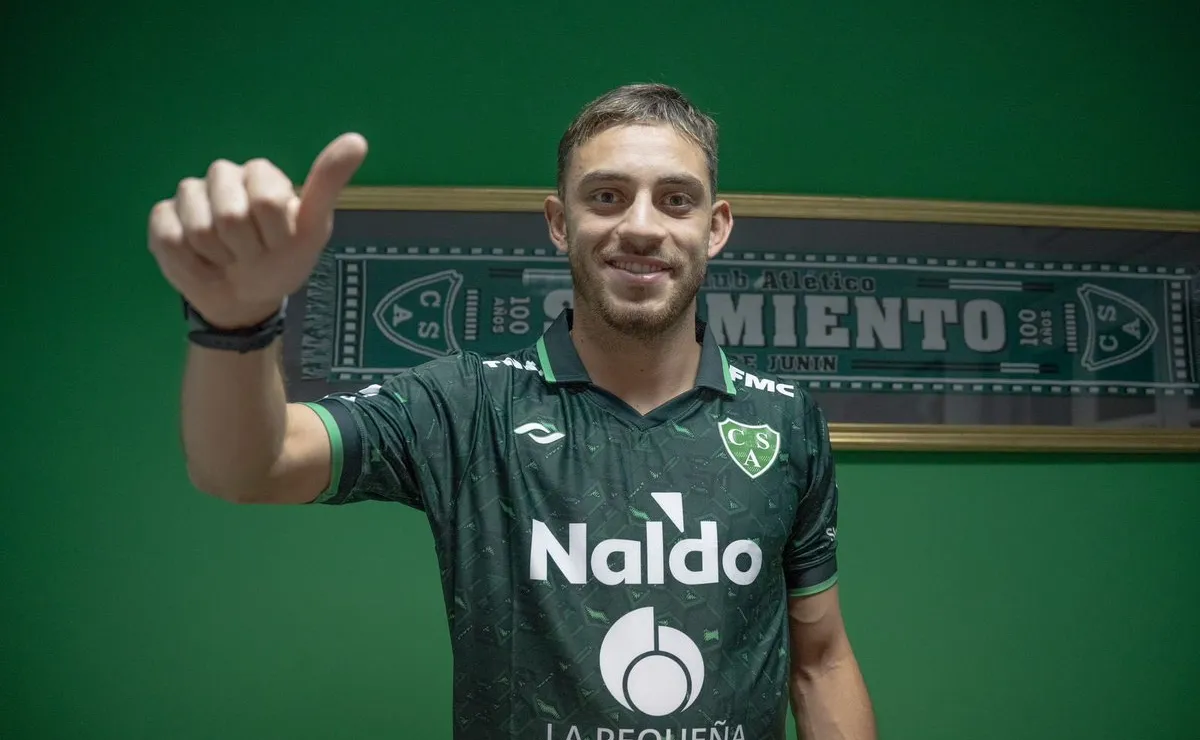 Nahuel Gallardo se fue libre de River a mediados de 2023: firmó en Sarmiento y luego recaló en Independiente Rivadavia.